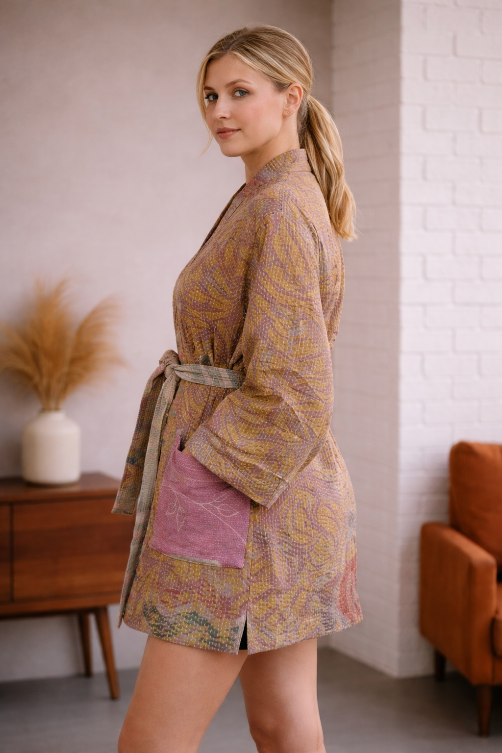 Handmade Kantha Quilted Kimono Robe: Short Boho Hippie Style - Image 2